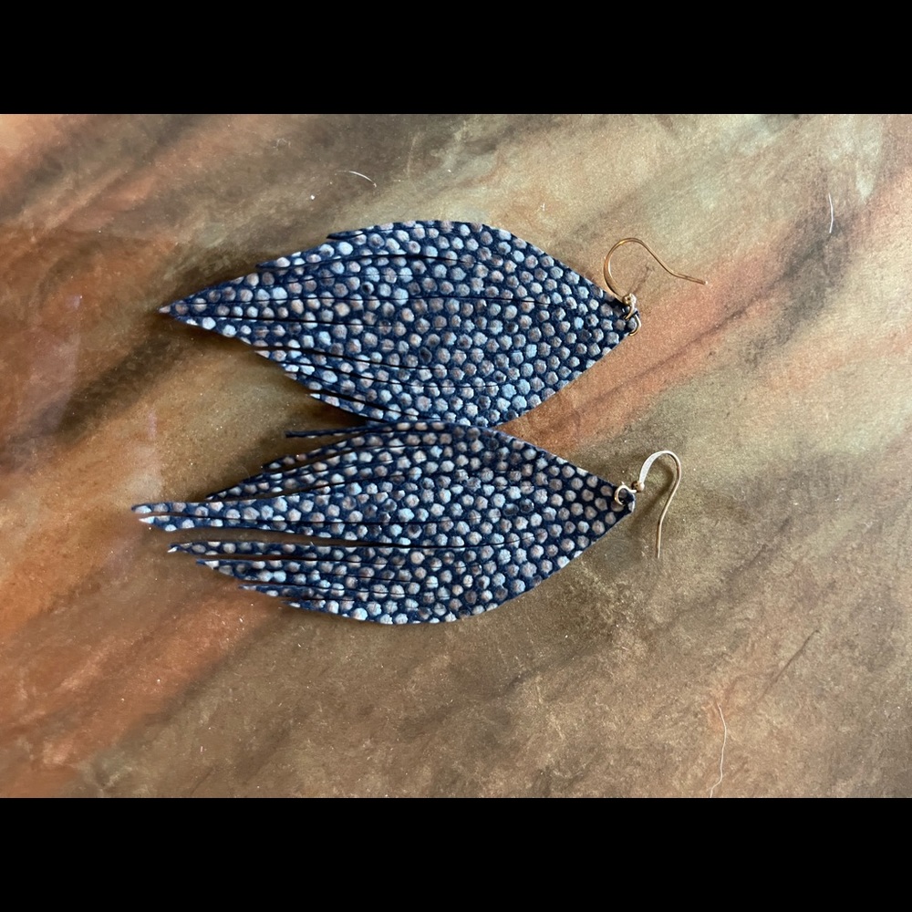 Boutique earrings